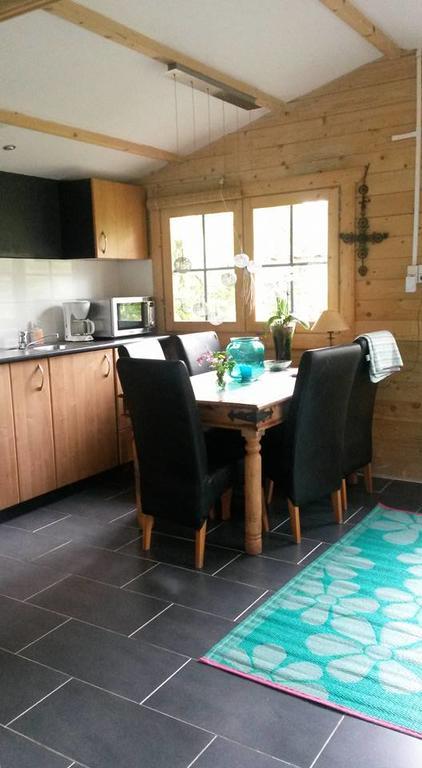 Guesthouse Vakantiehuis In Een Mooie Tuin In Het Centrum Van Zuidlaren! Eksteriør billede
